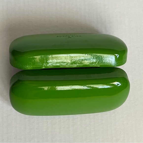 Lime green kate spade wink wink glass case in excellent condition. - Picture 3 of 9